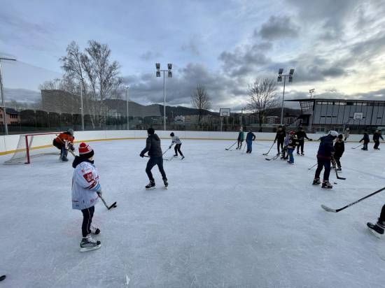 Změna rozvrhu využití kluziště o nedělích